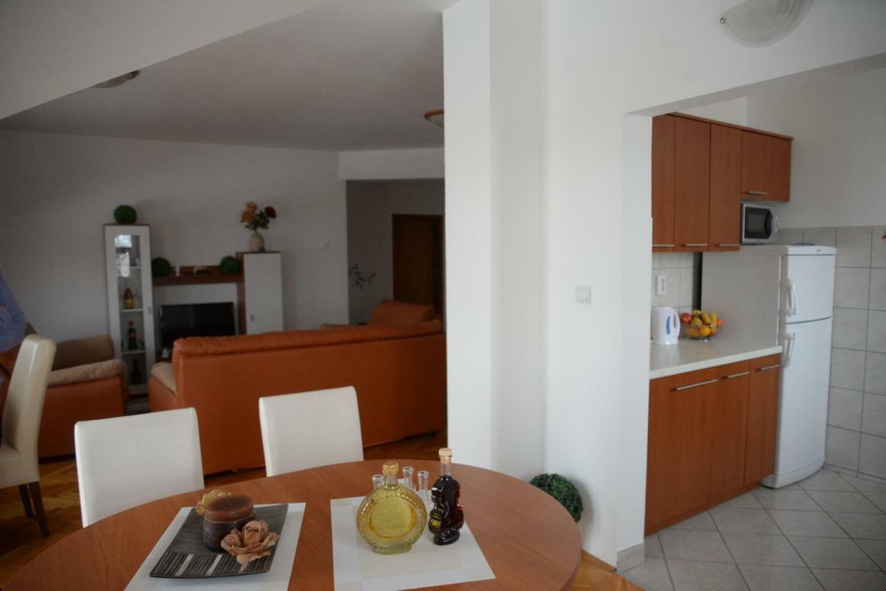 Apartmani Marin Жупаня Екстериор снимка