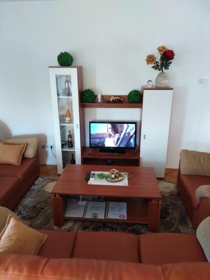 Apartmani Marin Жупаня Екстериор снимка